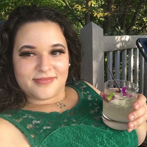 Meet your Posher, Nancy - Picture 2 of 2